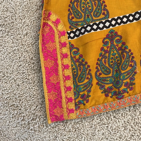 Pakistani Indian printed kurta in mustard color with some embroidery. - Picture 5 of 9